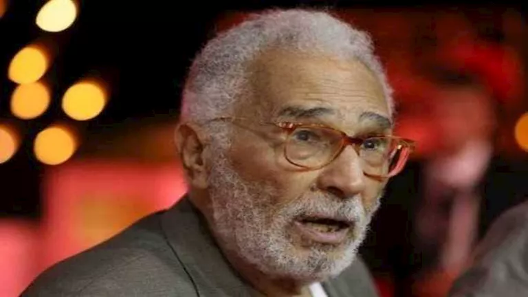 بينهم أبو زهرة وهاني شاكر.. نجوم الفن في المستشفيات: تعرف على حالاتهم بينهم أبو زهرة وهاني شاكر.. نجوم الفن في المستشفيات: تعرف على حالاتهم