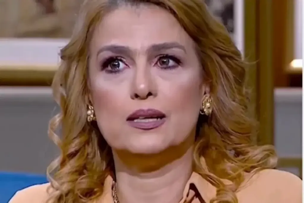 التسمم الغذائي بالفسيخ في شم النسيم- سبب وفاة والد الفنانة سيمون التسمم الغذائي بالفسيخ في شم النسيم- سبب وفاة والد الفنانة سيمون