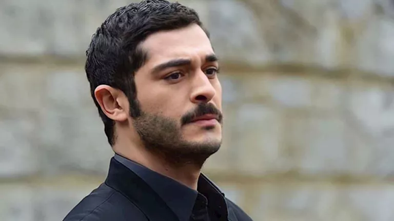 بينهم بوراك دينيز.. تفاصيل اتهامات تخص نجوم أتراك بحيازة مواد مخدرة