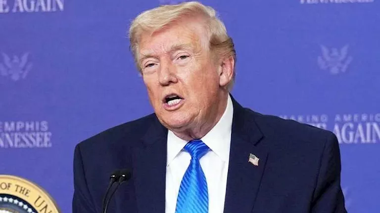 ترامب يكشف كواليس مفاوضات إيران وأمريكا ويهدد بضربة شاملة الثلاثاء ترامب يكشف كواليس مفاوضات إيران وأمريكا ويهدد بضربة شاملة الثلاثاء