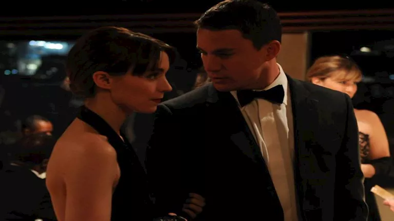 "Side Effects".. ماذا يحدث عندما يخالف الطبيب المنطق العلمي؟