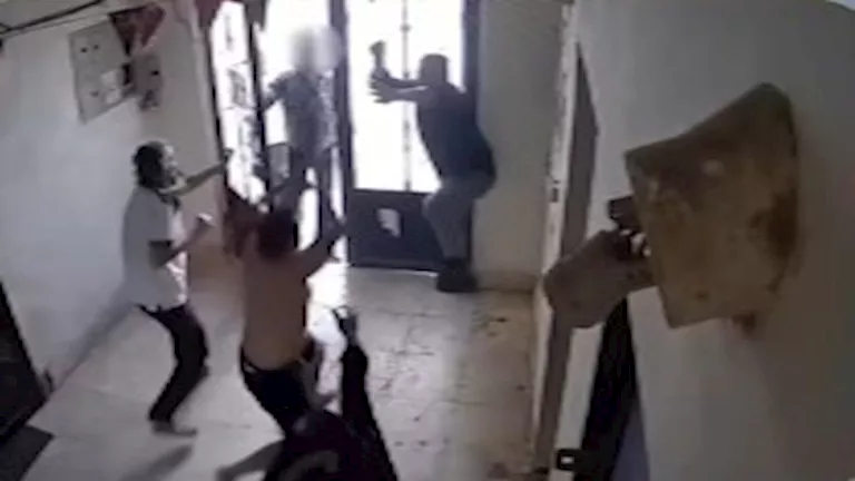 فيديو يفضح الحقيقة.. أمن الجيزة يكشف تفاصيل فيديو مشاجرة حدائق أكتوبر