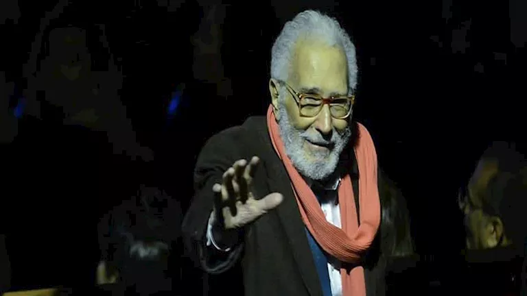 تطورات حالة عبدالرحمن أبو زهرة.. نجله يكشف حقيقة تحسن صحته