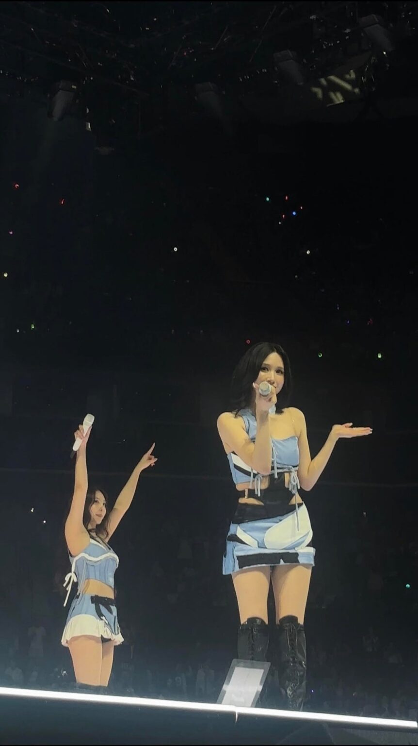 اشتقت مرتين كثير :((