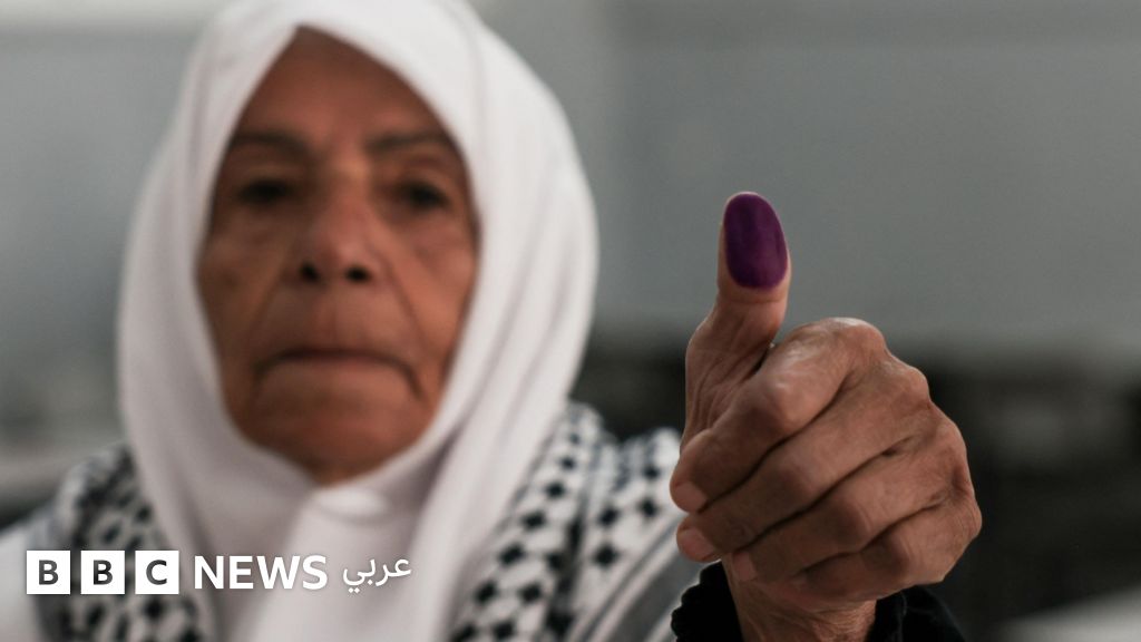 وسط غياب رسمي لحماس: ماذا نعرف عن الانتخابات المحلية في الضفة الغربية وغزة؟