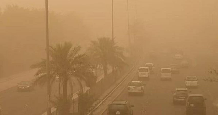 عوالق ترابية تُنذر بتدنّي الرؤية في جدة - أخبار السعودية