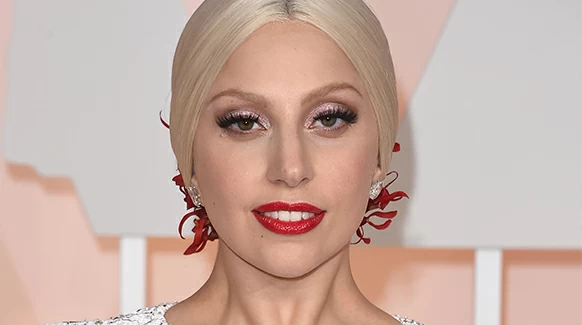 طبيب منعها من الغناء..«عدوى تنفسيّة» تلغي أحدث حفلات ليدي غاغا - أخبار السعودية