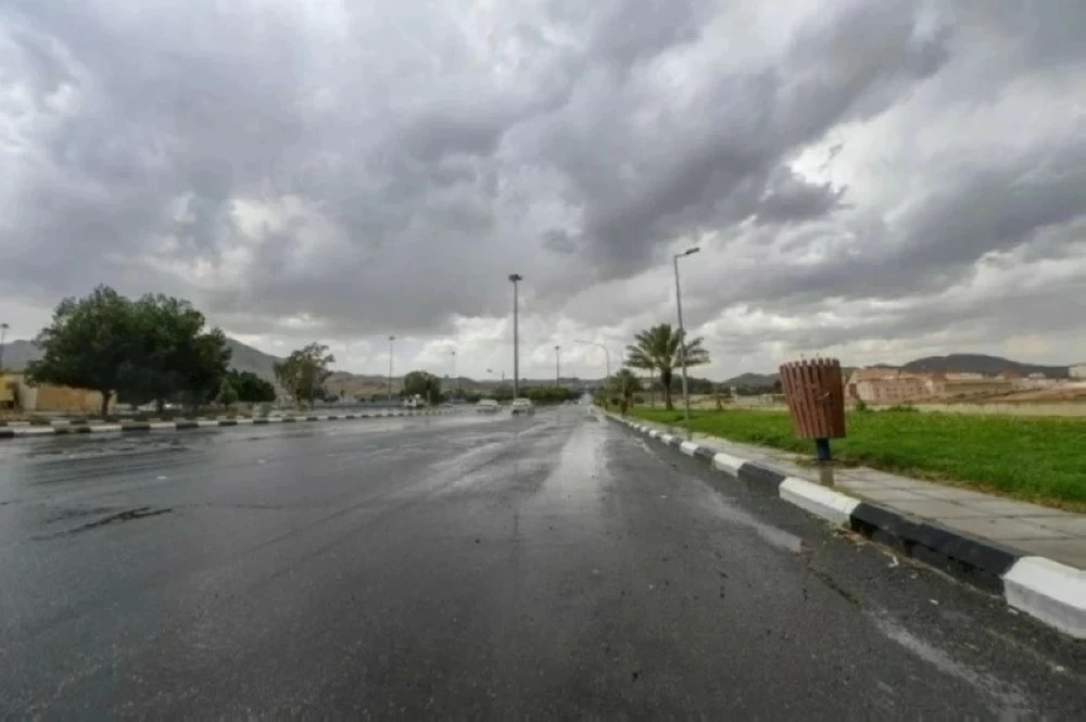 تنبيهات «الأرصاد»: غبار وأتربة مثارة ورياح شديدة في 11 منطقة اليوم.. - أخبار السعودية