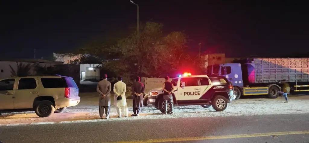 قوات أمن الحج تضبط مواطناً لنقله مقيمين مخالفين لأنظمة وتعليمات الحج - أخبار السعودية