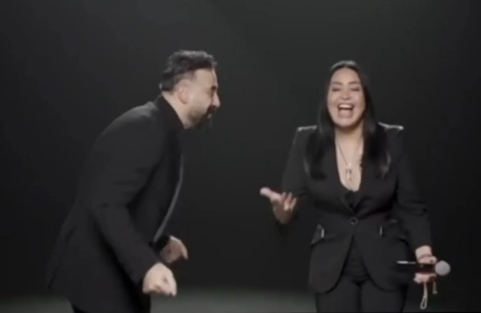 «وجه القمر» يجمع قصي خولي وسارية السواس.. لحظة عفوية أم تمهيد لمفاجأة؟ - أخبار السعودية