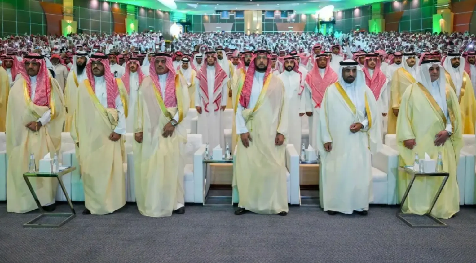 نائب أمير عسير يشهد تخريج أكثر من 5 آلاف متدربٍ ومتدربة من منشآت التدريب التقني والمهني بالمنطقة - أخبار السعودية