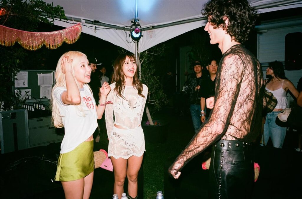 260419 تحديث samuelnw على IG مع روزي وليزا