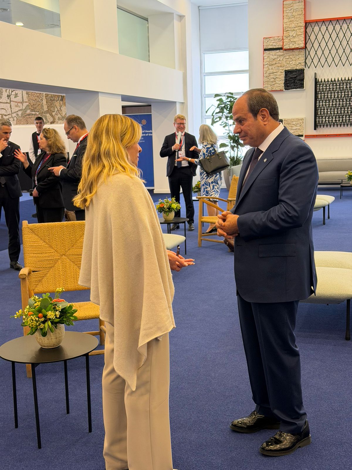 الرئيس السيسى يشكارك فى اجتماع تشاوري بين قادة دول عربية ودول أوروبية (1)