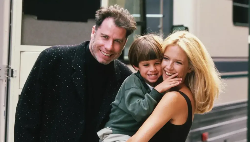 جون ترافولتا يقدّم في مهرجان كانّ فيلماً مؤثراً كتبه لابنه الراحل