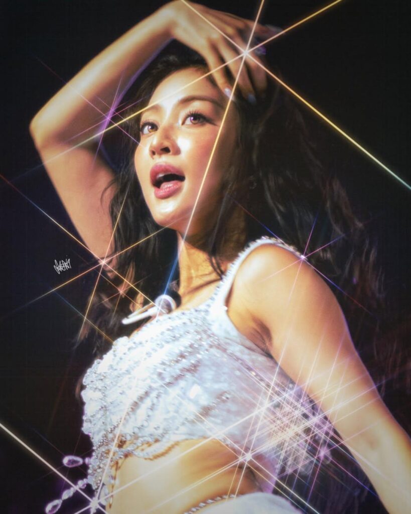 260419 تحديث انستقرام estefaniawithluv - 👑 @_zyozyo كان عليه مشاركة صورة جيهيو هذه فور انتهائي من التعديل بسبب 🤩