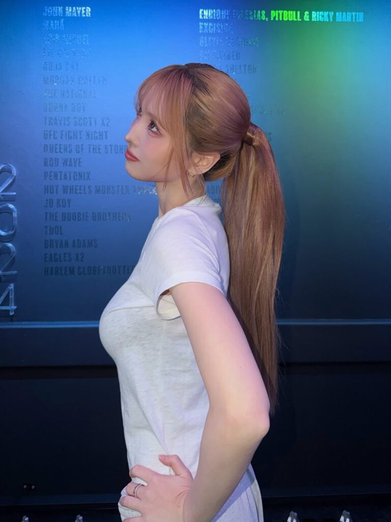 260419 تحديث مومو على الانستقرام - انتهت جولة الولايات المتحدة 🦋🌏 شكرًا لجميع الذين جاءوا لرؤيتنا! 💙