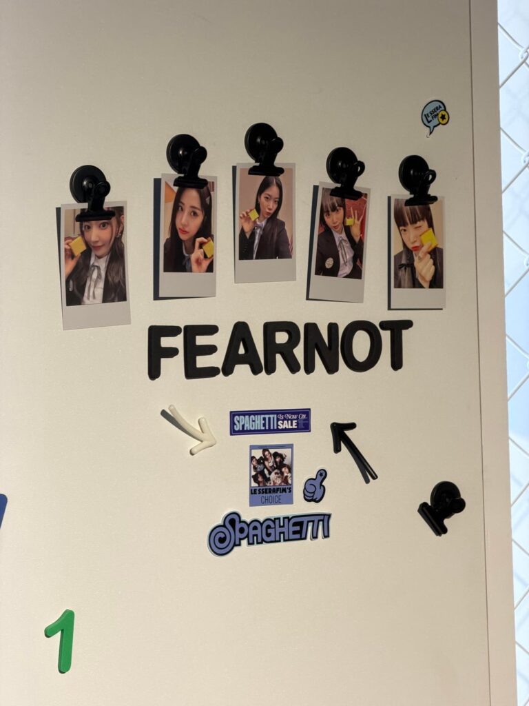 حفل LE SSERAFIM VR رائع "بجنون"!