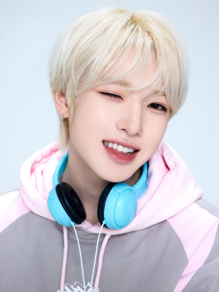 NCT 2026 - كل شيء، الكل في وقت واحد، NEO (صورة الذكرى السنوية العاشرة - ساكويا)