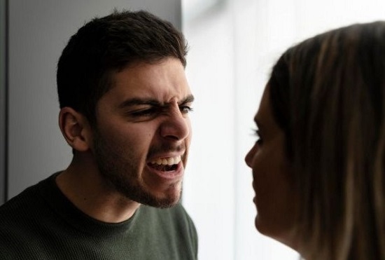 4 أبراج ترفض تنفيذ أوامر أو اتباع قواعد