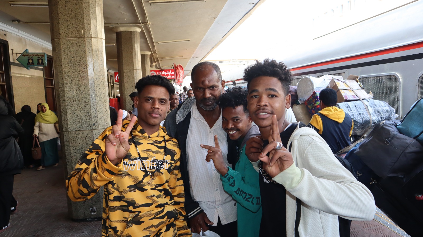 السكة الحديد تسير قطاراً خاصاً لنقل مئات الأسر السودانية ضمن العودة الطوعية السكة الحديد تسير قطاراً خاصاً لنقل مئات الأسر السودانية ضمن العودة الطوعية