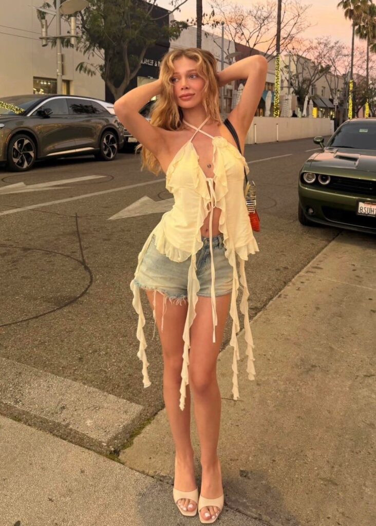 Yaren Alaca Netleştirilmiş 4K