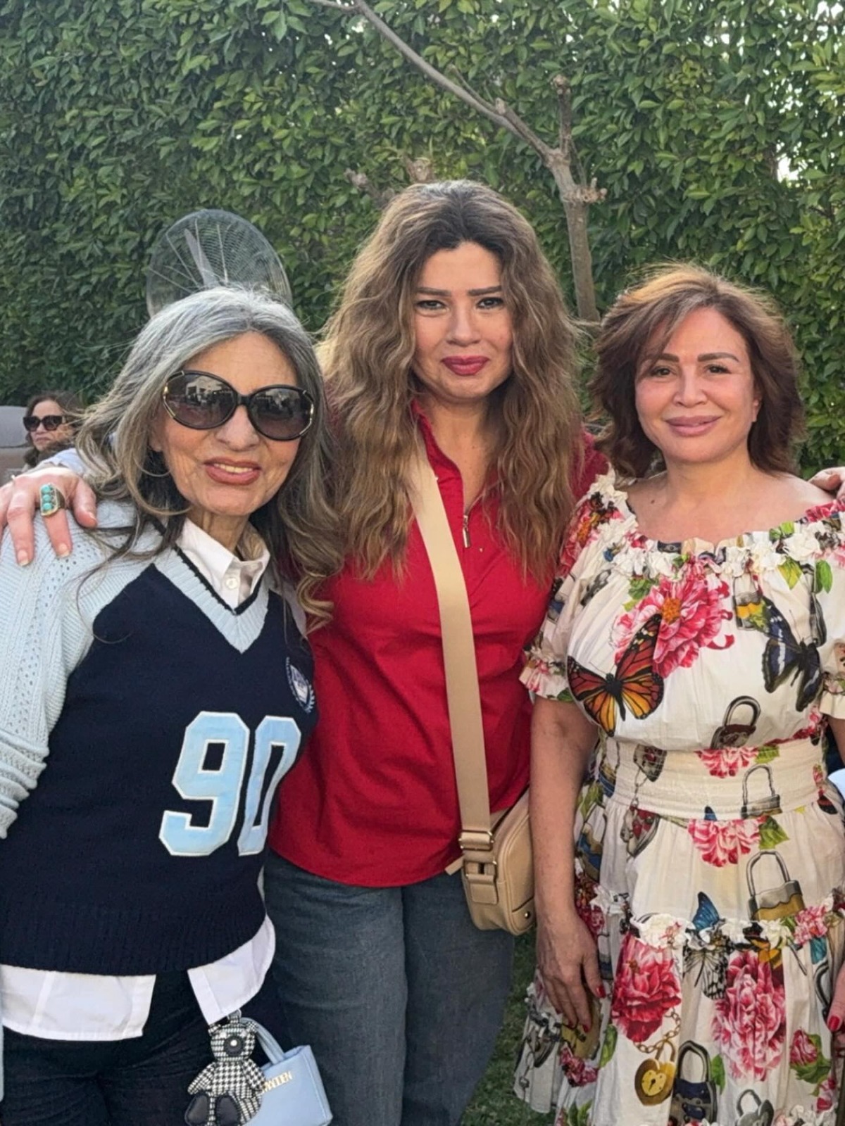 فسيخ ورنجة وبصل وبيض ملون.. نجوم ونجمات الفن يحتفلون بشم النسيم (4)