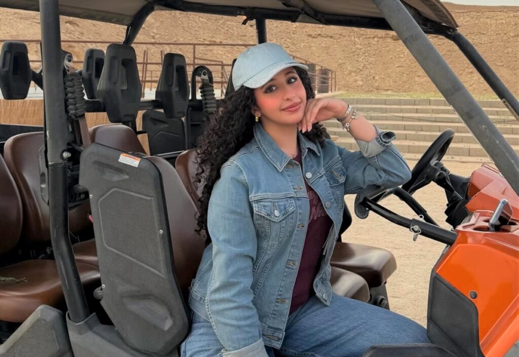 العنود سعود ورسيل العتيبي تحتفلان بيوم ميلادهما بطريقتهما الخاصة