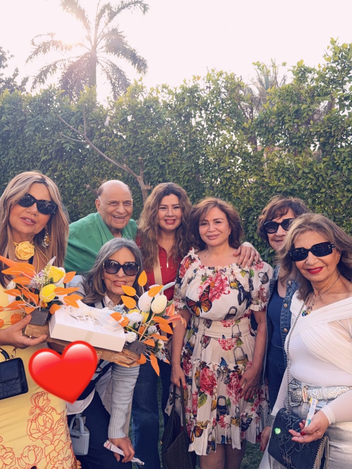 فسيخ ورنجة وبصل وبيض ملون.. نجوم ونجمات الفن يحتفلون بشم النسيم (2)