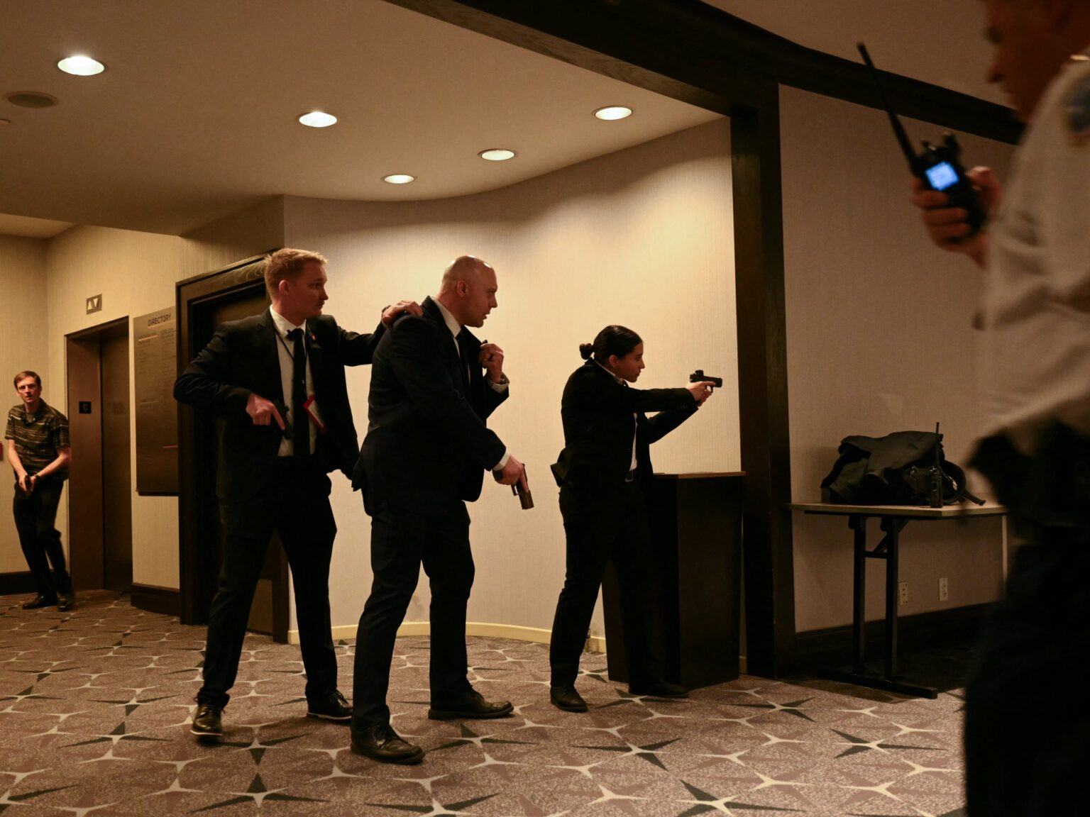 إجلاء ترمب من عشاء مراسلي البيت الأبيض بعد حادثة إطلاق نار | أخبار