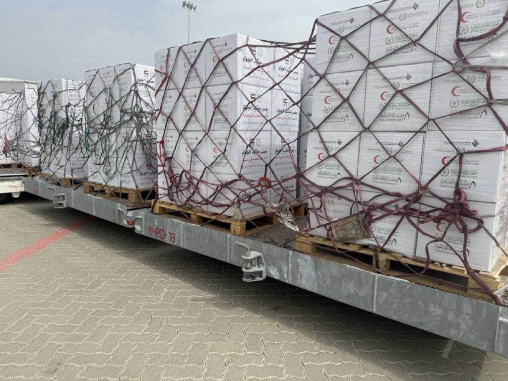 “الفارس الشهم 3” يواصل تسيير “جسر حميد الجوي” لإغاثة قطاع غزة بـ100 طن من المساعدات الغذائية Al Bayan