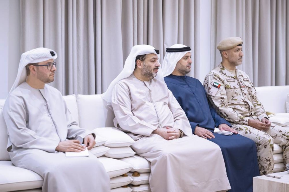 محمد بن حمد بن طحنون وأحمد المزروعي وفيصل البناي ومسلم الراشدي