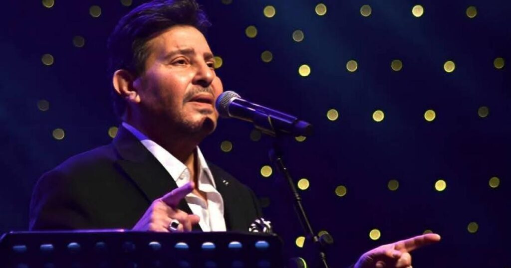 صورة متداولة لهاني شاكر على سرير المستشفى تثير التساؤلات.. ما حقيقتها؟