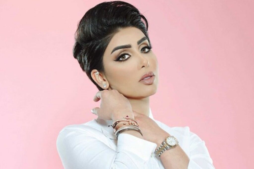 هنادي الكندري تثير الجدل باستخدامها إبر مونجارو لفقدان سريع لوزنها