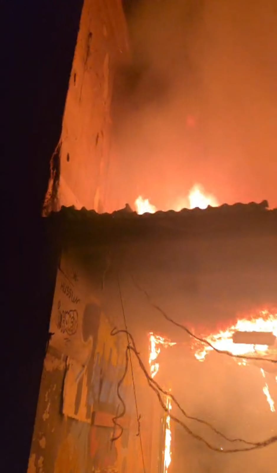 جانب من الحريق (3)