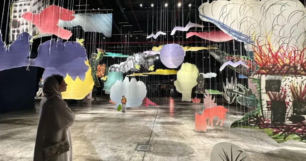 بيتر يت هاليلاي يحمل ذاكرة حرب كوسوفو إلى بينالي الدرعية