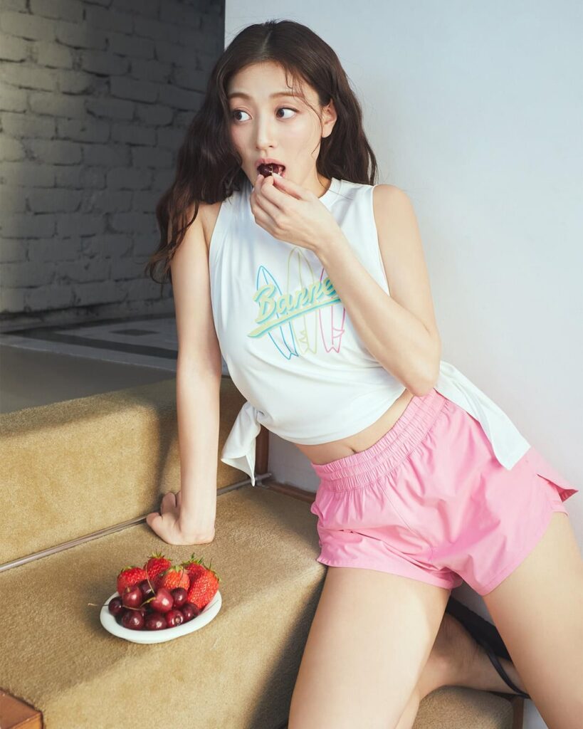 260410 تحديث موقع البرميل - JIHYO x BARREL | 2026 جلسة تصوير فتاة البرميل