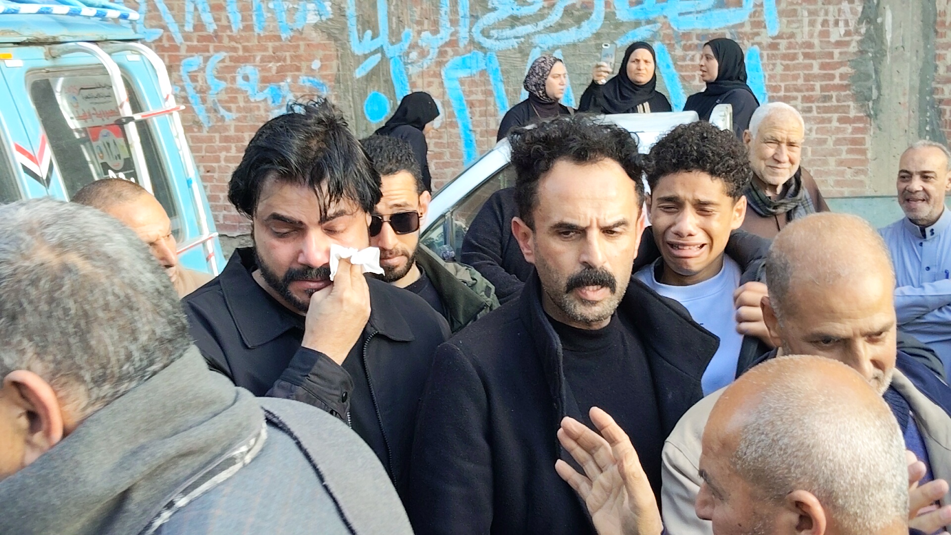 الفنان ابراهيم السمان في الجنازو الفنان ابراهيم السمان في الجنازو