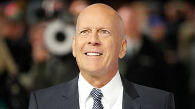 أحدث ظهور لبروس ويليس في ظل صراعه مع المرض