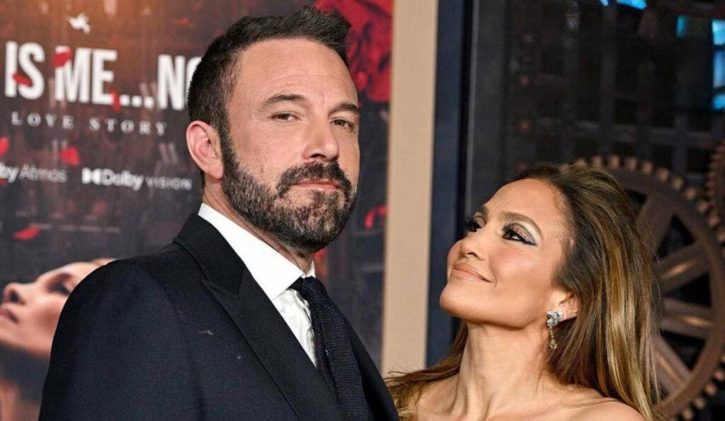 انفصال بـ«مكسب ضخم».. بن أفليك يمنح جينيفر لوبيز حصته في قصر بـ60 مليون دولار انفصال بـ«مكسب ضخم».. بن أفليك يمنح جينيفر لوبيز حصته في قصر بـ60 مليون دولار