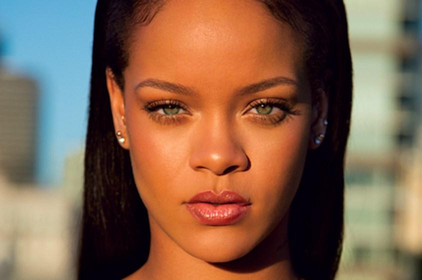 ريهانا تدخل التاريخ بأكثر من 200 مليون في مبيعات الأغاني
