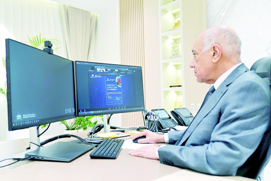 جامعة الشارقة تنظم أسبوع كلية الحوسبة والمعلوماتية لطلبتها