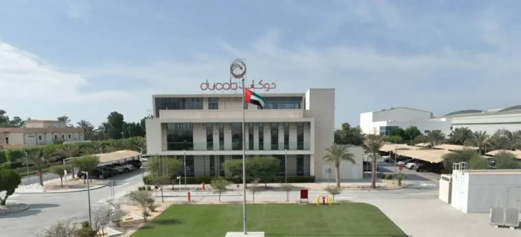 «دوكاب» تدرس دعم «الخط الذهبي» لمترو دبي