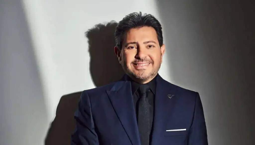 صحة هاني شاكر تشعل الخلاف.. معركة كلامية بين نادية مصطفى ومسؤول الجالية بفرنسا