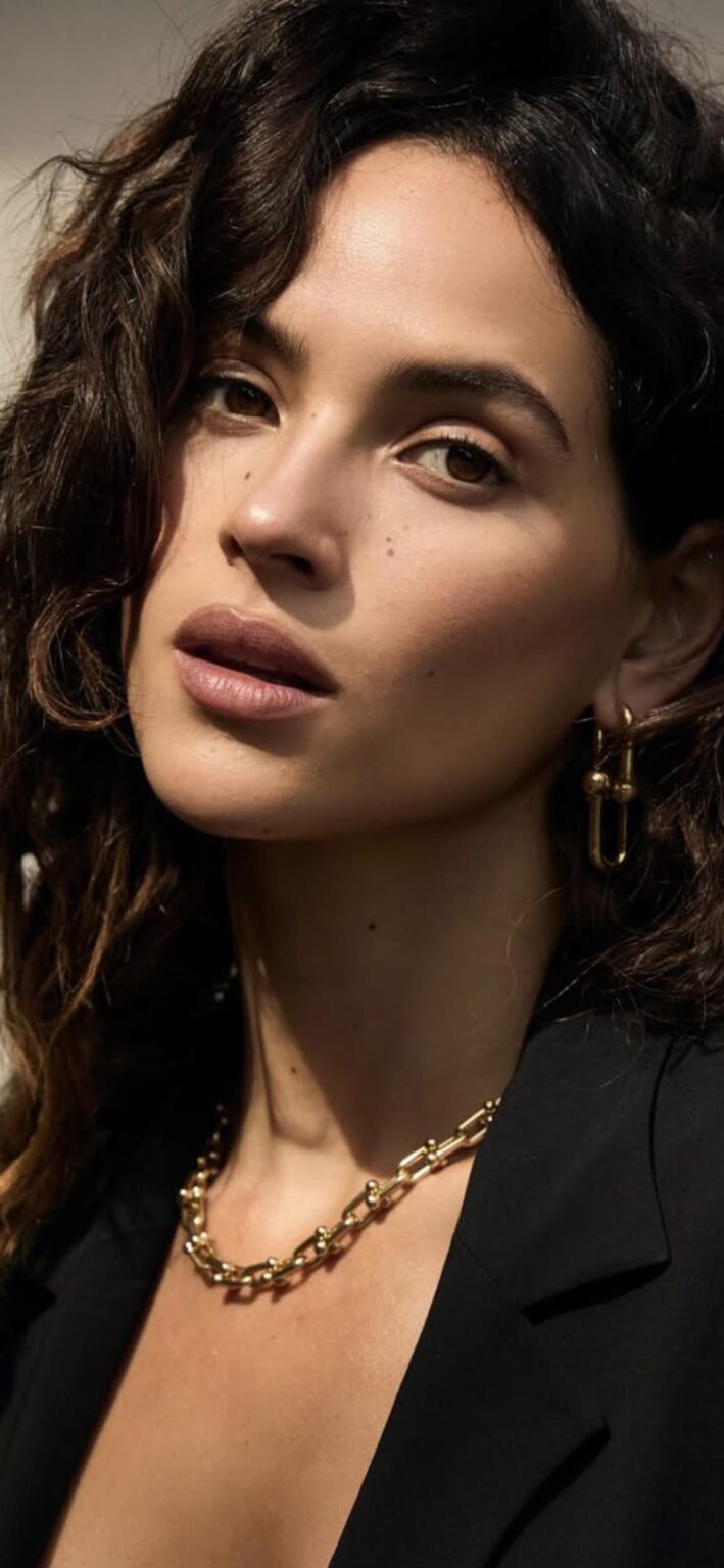 Adria Arjona