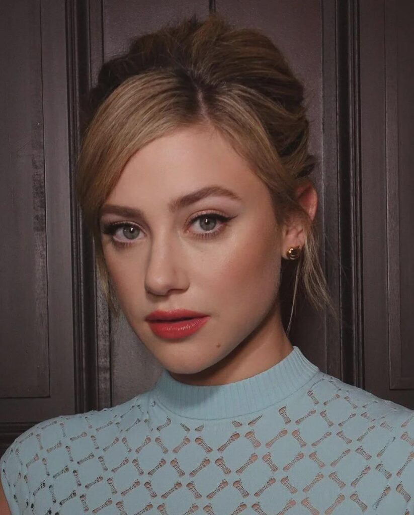 Lili Reinhart