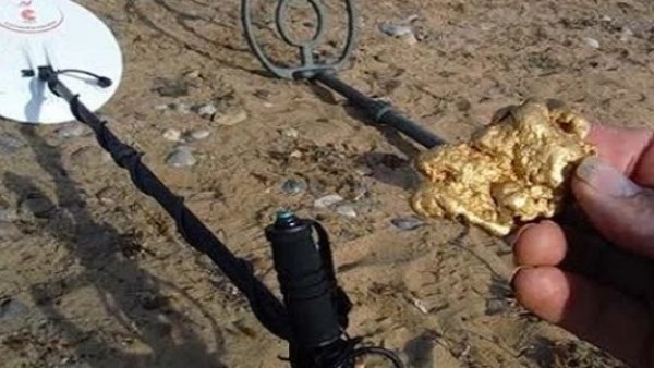 قرار عاجل للمصريين| الحكومة تسمح لأول مرة بتنقيب أصحاب الأراضي عن الذهب.. ماذا قال المستفيدون من القرار؟