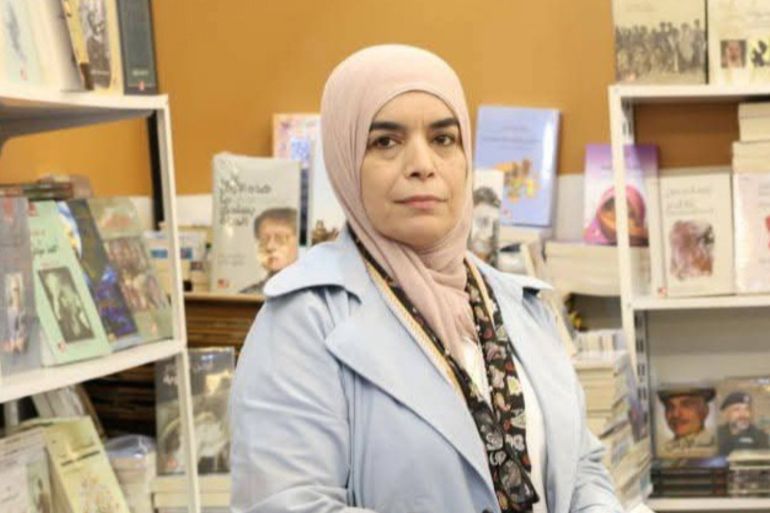 الكاتبة-والروائية-الأردنية--زينب-السعود--نصوص-بلاستيكية