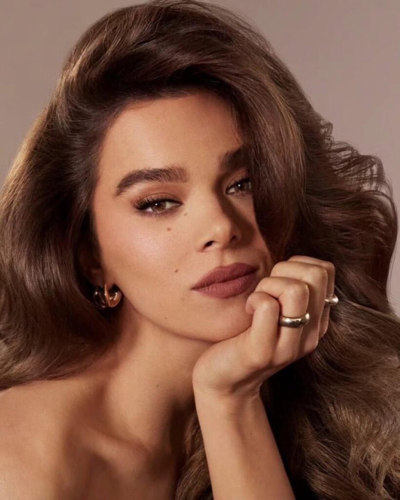 Hailee Steinfeld