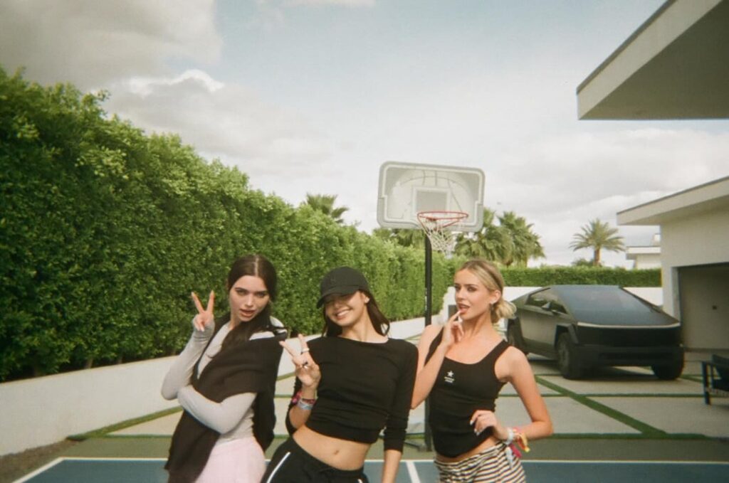 260428 تحديث Brookeandjess IG مع ليزا