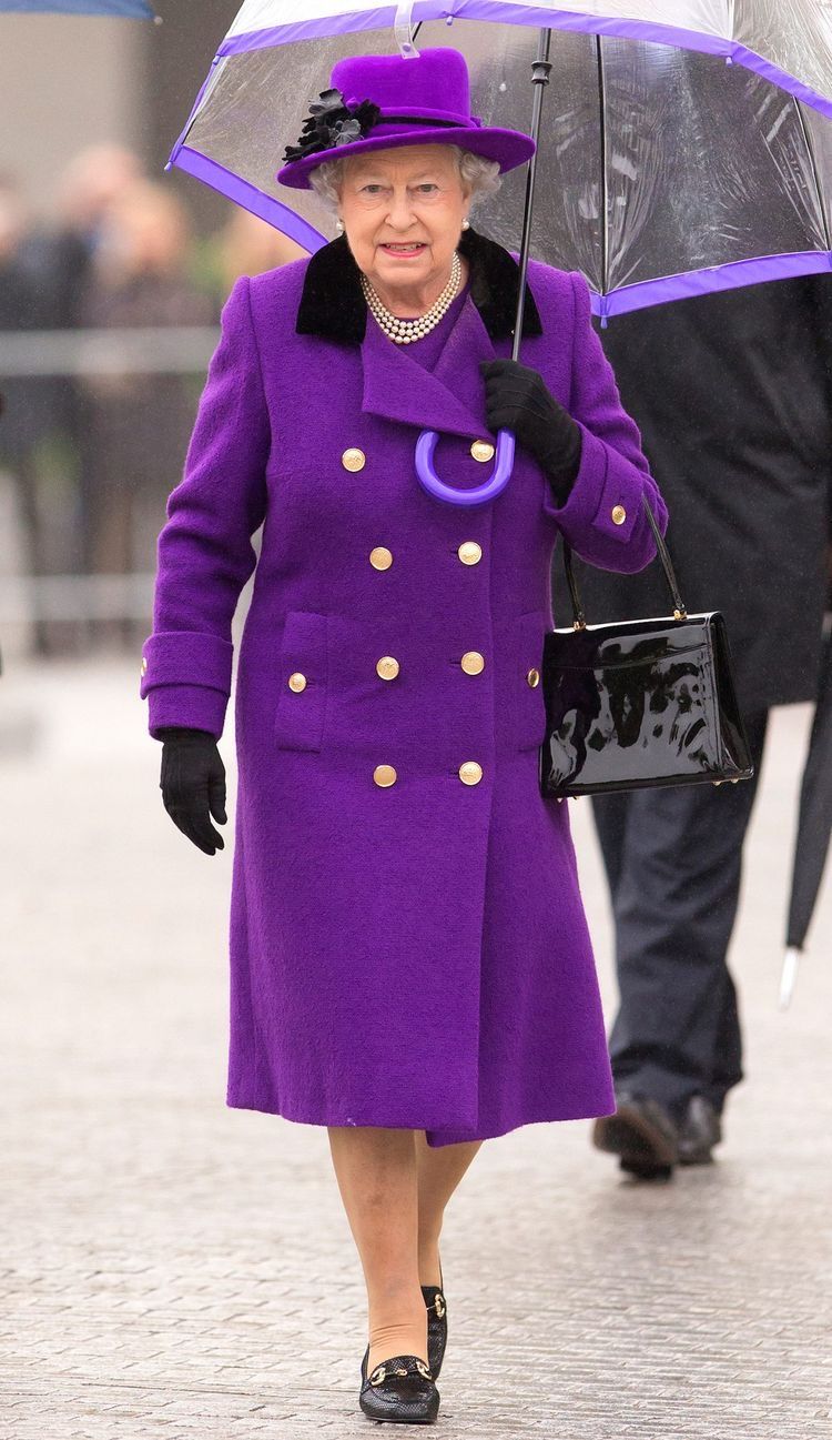 أسلوب الملكة إليزابيث الثانيّة الأيقوني (Pinterest)